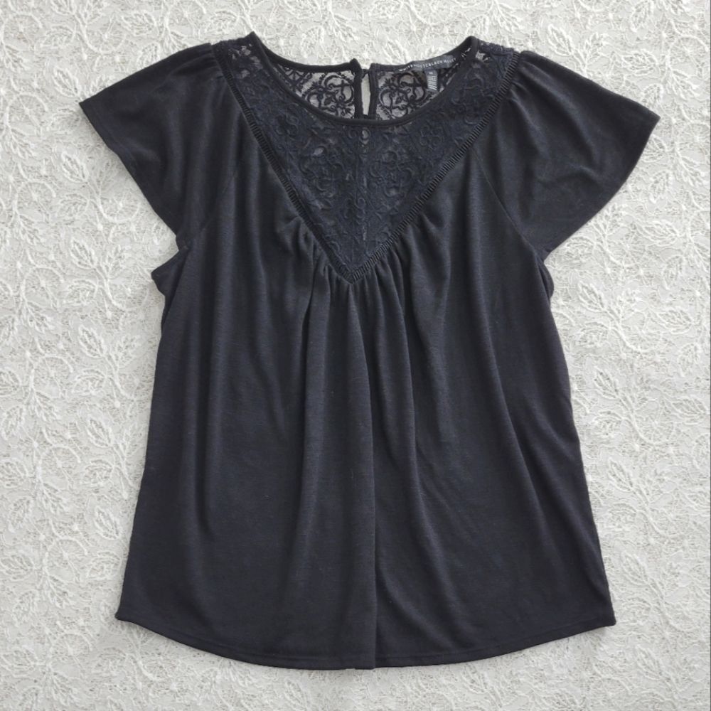 White House Black Market Flutter Sleeve Top M
